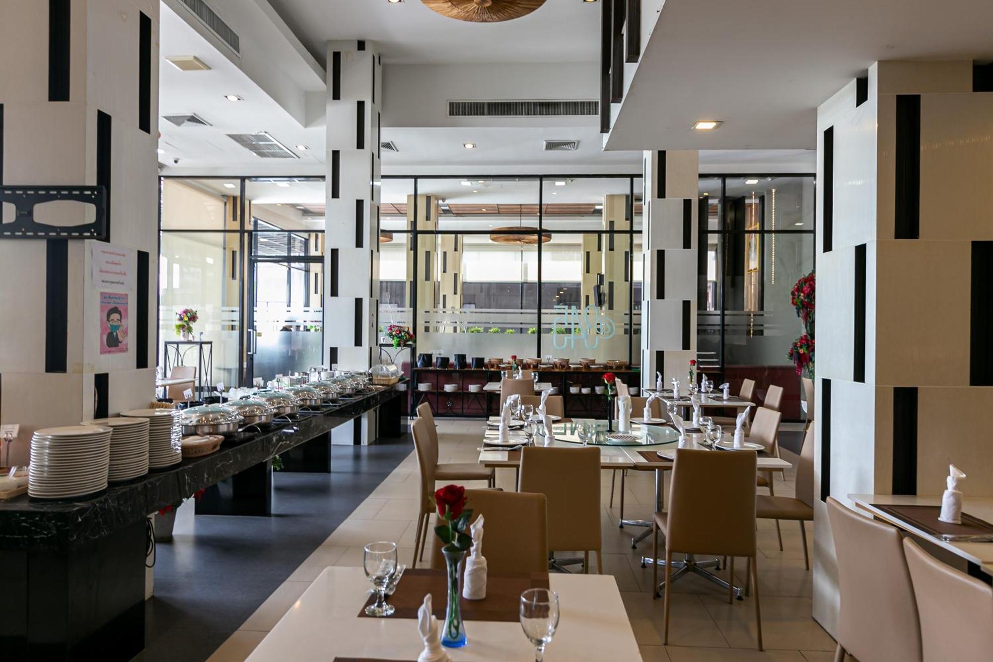Grand Ratchapruek Hotel Pak Kret Luaran gambar